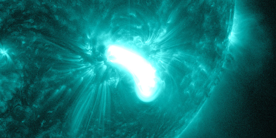 X1.0 solar flare from sunspot region 2192