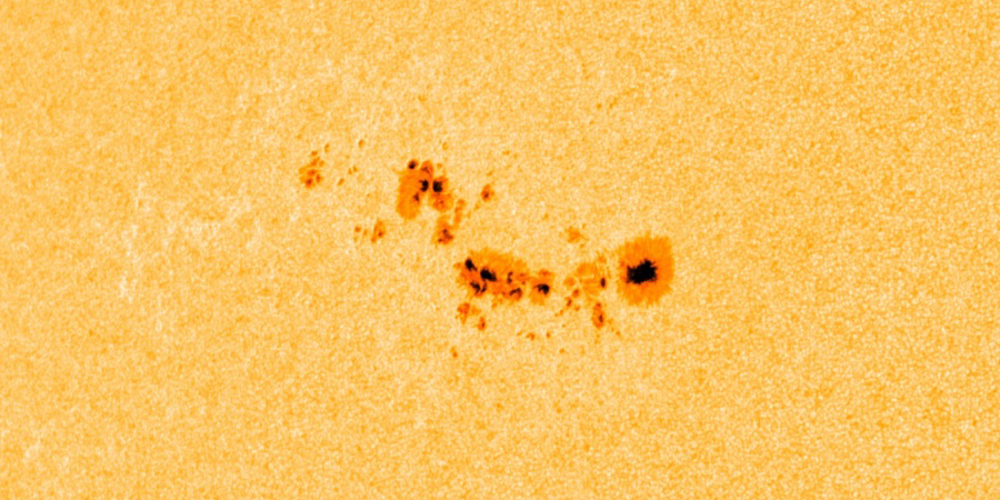 Sunspot region 2205, SDO is back