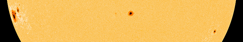 Labai didelis saulės dėmių regionas 2192 sukasi aplink į Žemę nukreiptą saulės diską, kaip mato Saulės dinamikos observatorija.