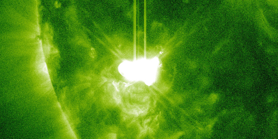 M3.9 solar flare, South pointing IMF