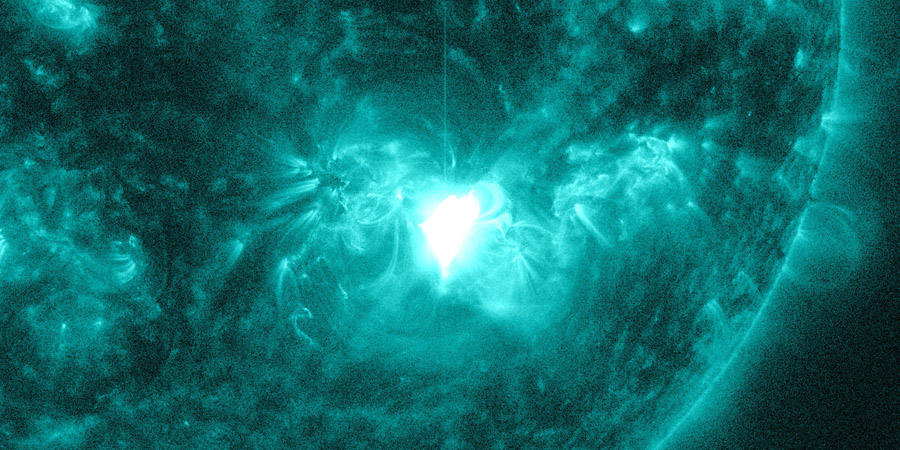 M5.1+M1.0 solar flares from sunspot regions 2172+2173