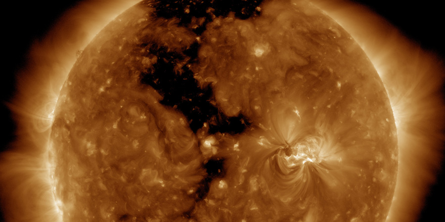 Coronal hole faces Earth, DSCOVR glitches