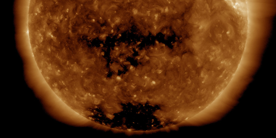Coronal hole faces Earth, G1 watch
