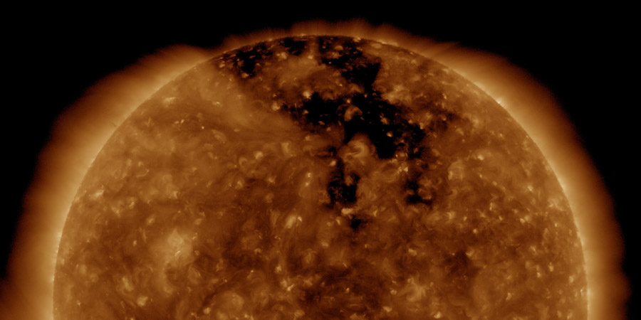 Coronal hole faces Earth, Sunspot region 2797